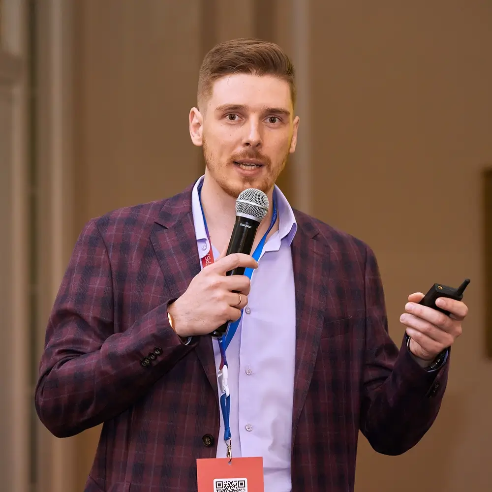 Александр Бриллиант — основатель iZaim